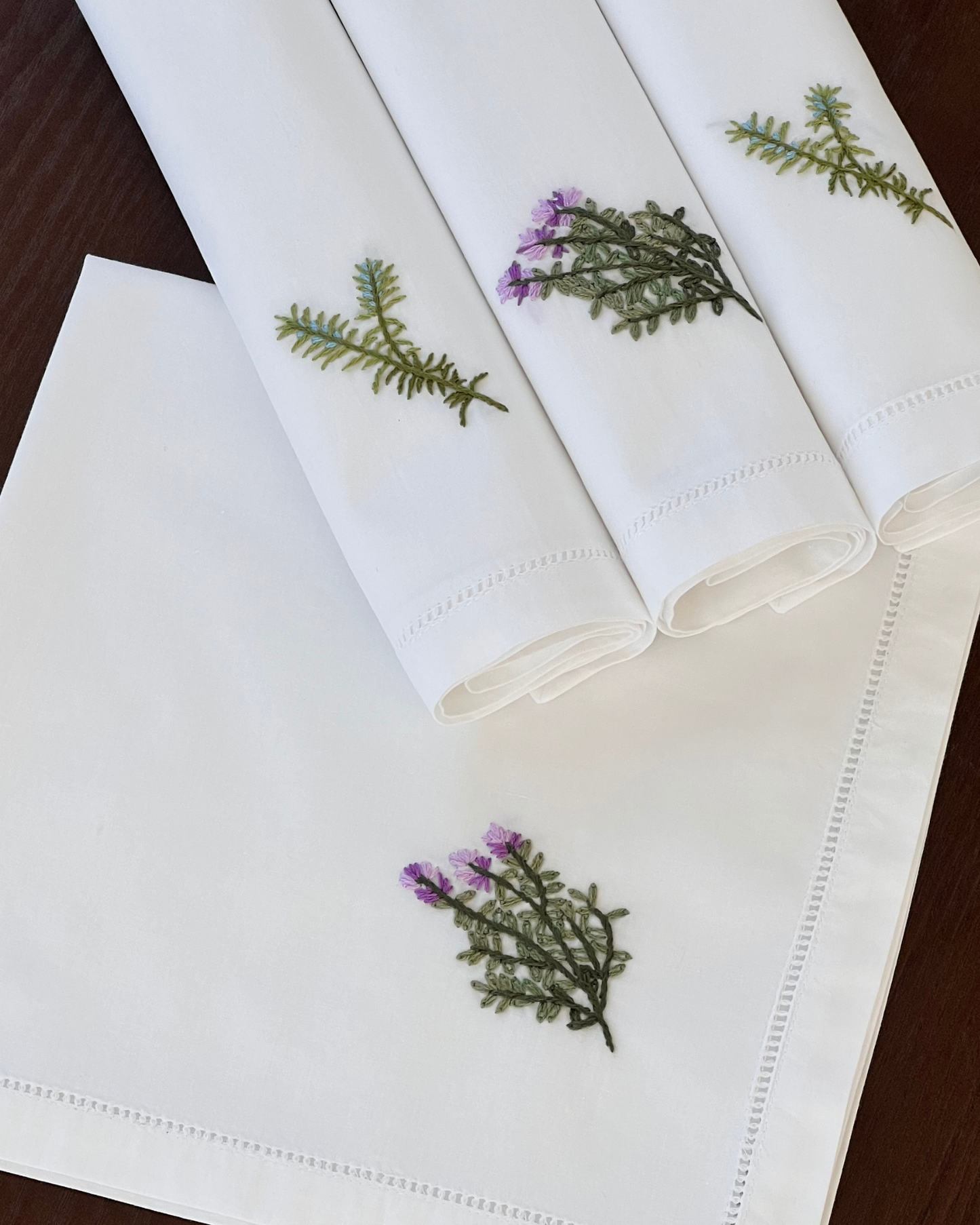 Flora Embroidered Napkin Set