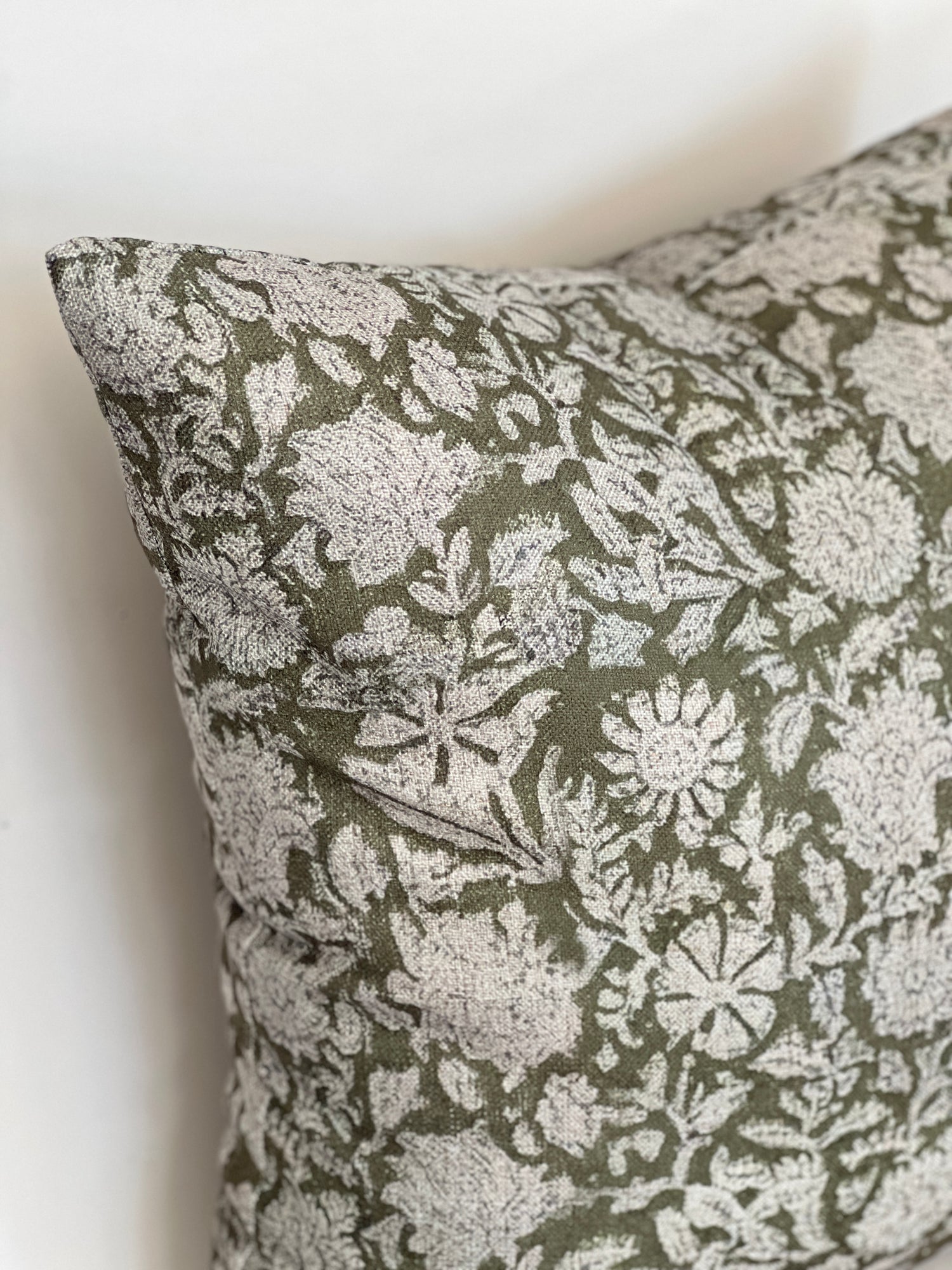 Vintage Charm Farmhouse Cushion Cover