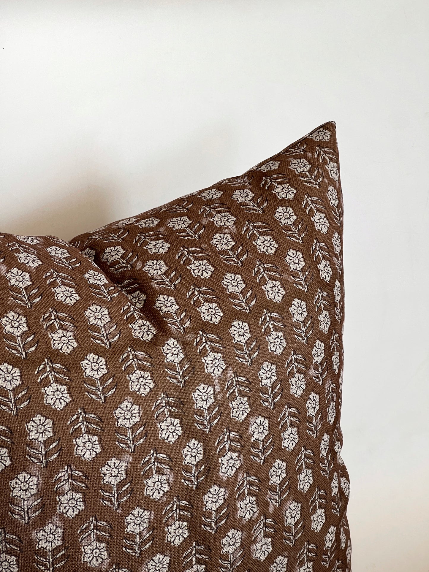 Countryside Farmhouse Cushion Cover